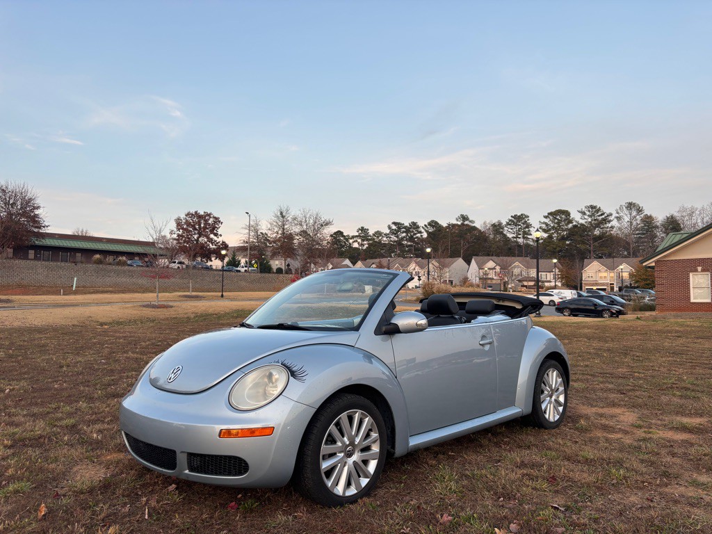 2009 Volkswagen Beetle Image 1