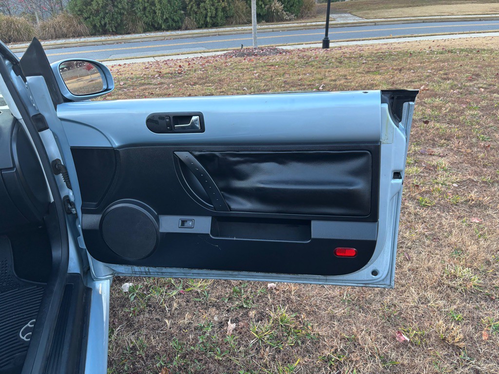 2009 Volkswagen Beetle Image 15