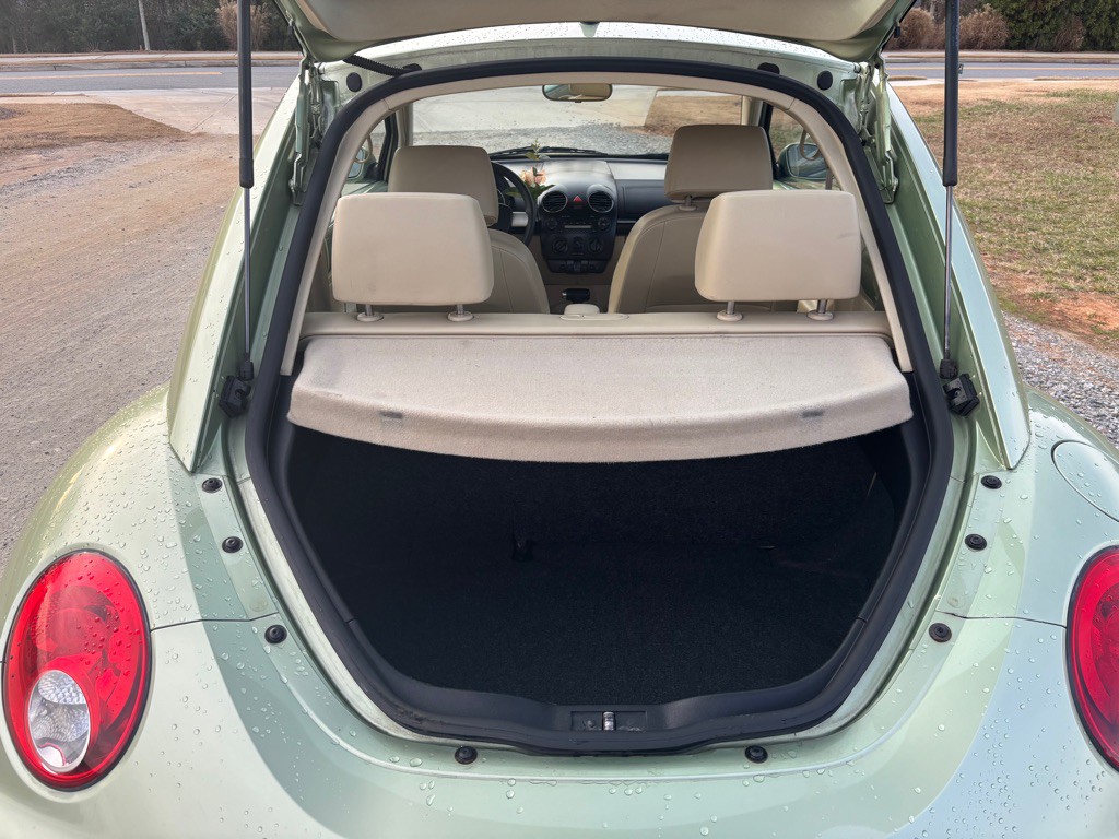 2006 Volkswagen Beetle Image 16