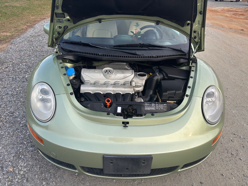2006 Volkswagen Beetle Image 17