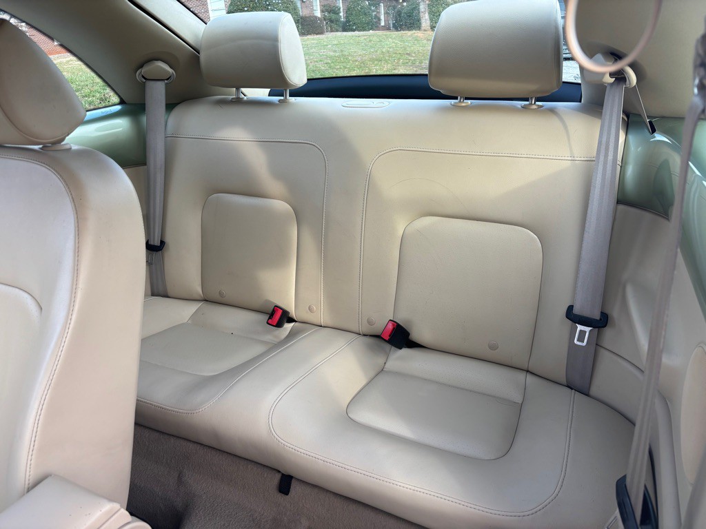 2006 Volkswagen Beetle Image 12