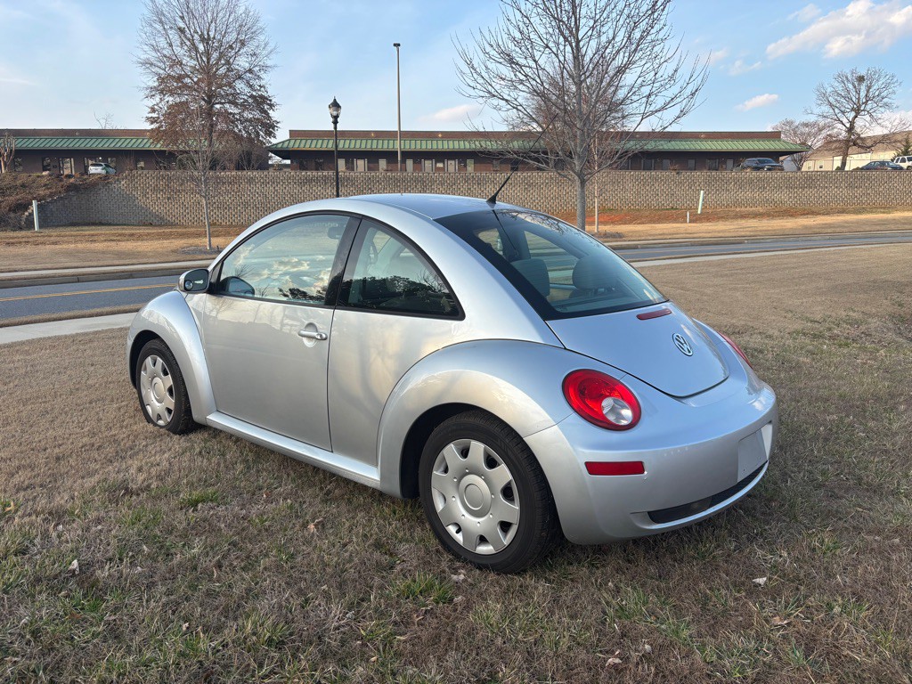 2007 Volkswagen Beetle Image 8