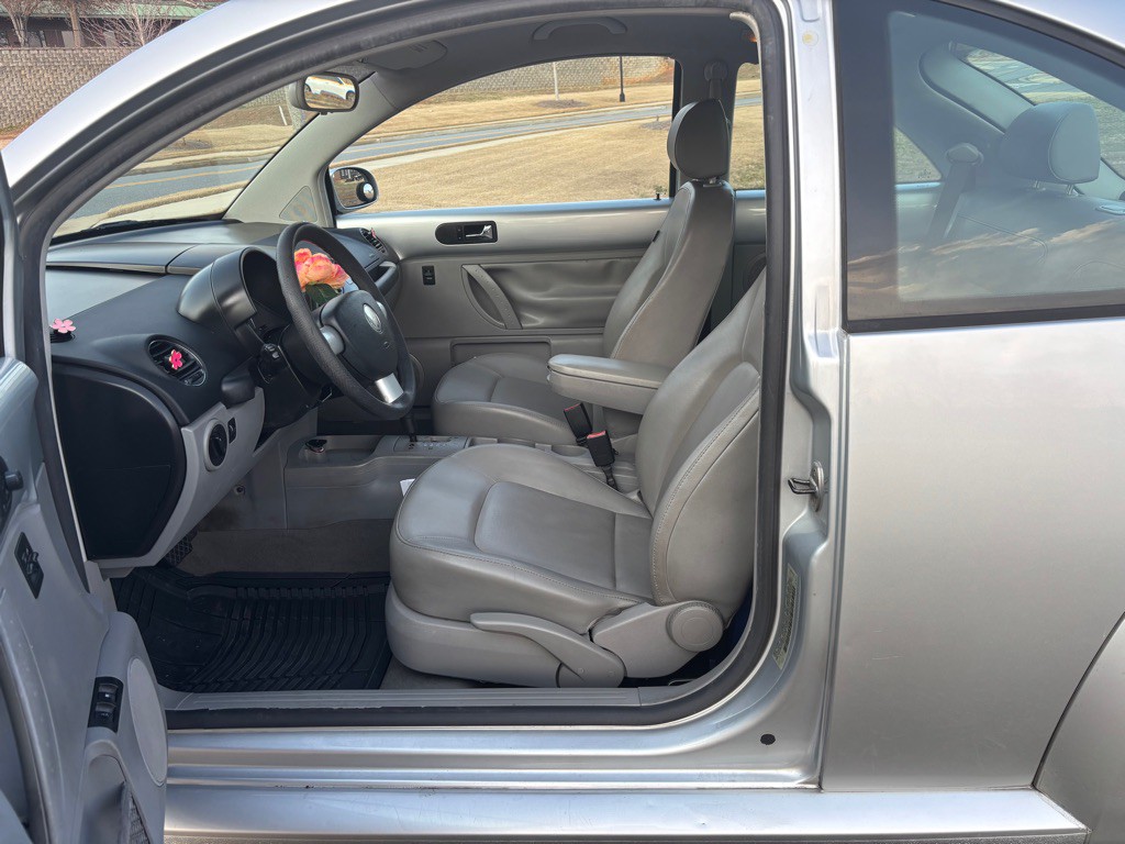 2007 Volkswagen Beetle Image 11