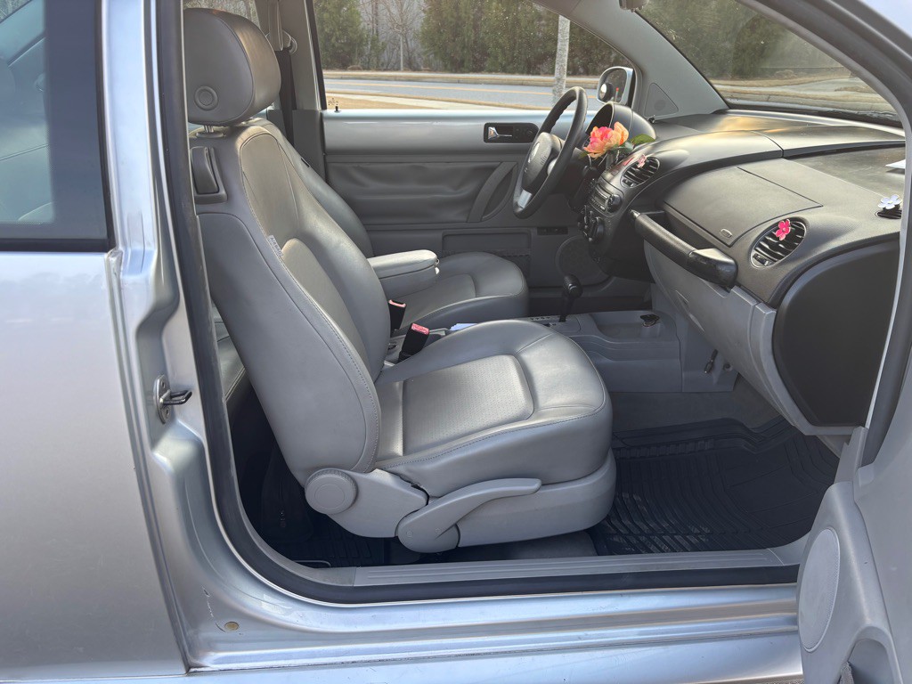 2007 Volkswagen Beetle Image 13