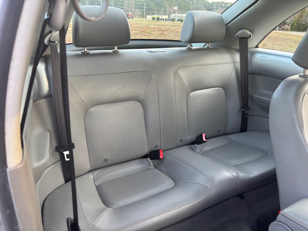 2007 Volkswagen Beetle Image 14