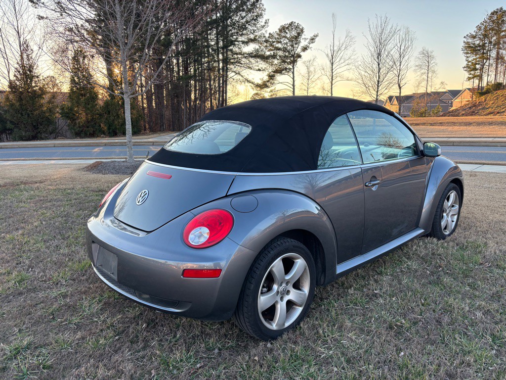 2006 Volkswagen Beetle Image 6