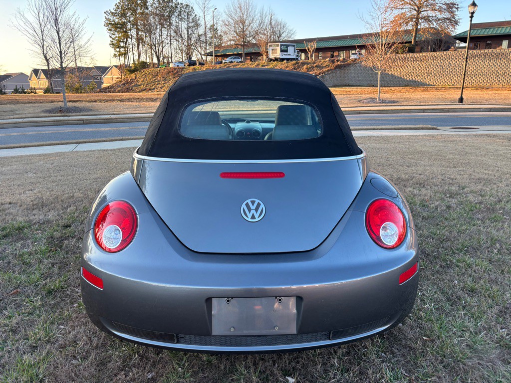 2006 Volkswagen Beetle Image 7