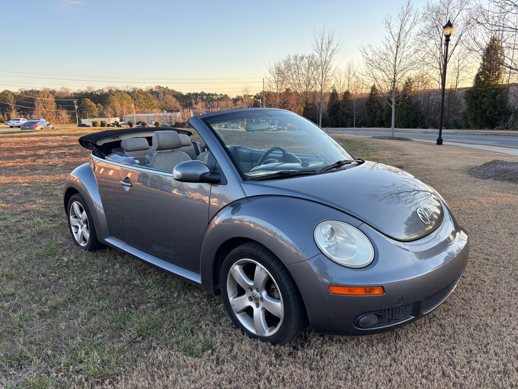 2006 Volkswagen Beetle Image 9