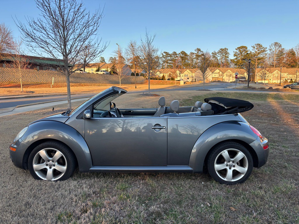 2006 Volkswagen Beetle Image 11
