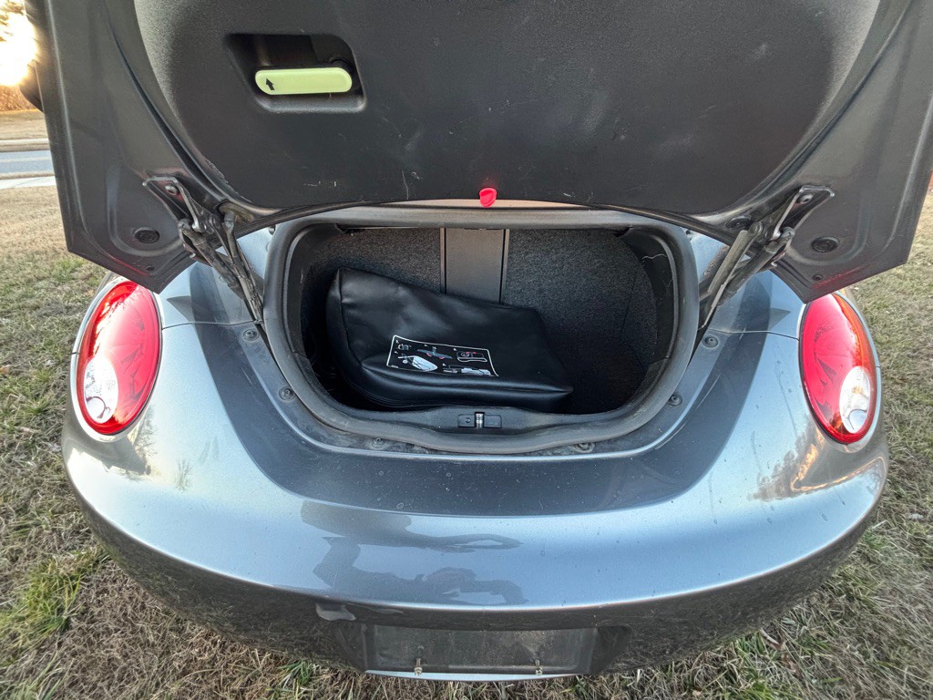 2006 Volkswagen Beetle Image 18