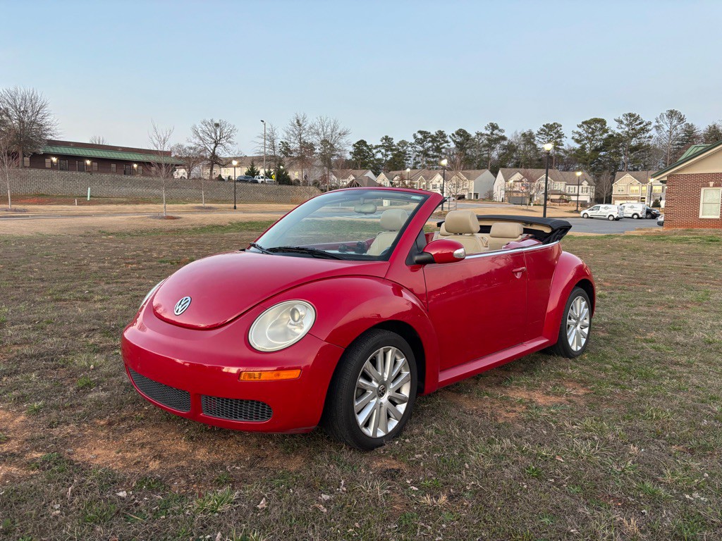 2008 Volkswagen Beetle Image 1