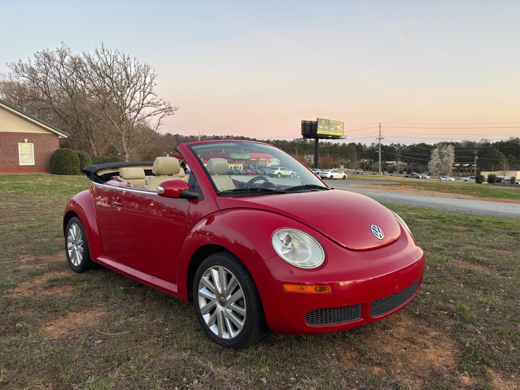 2008 Volkswagen Beetle Image 3