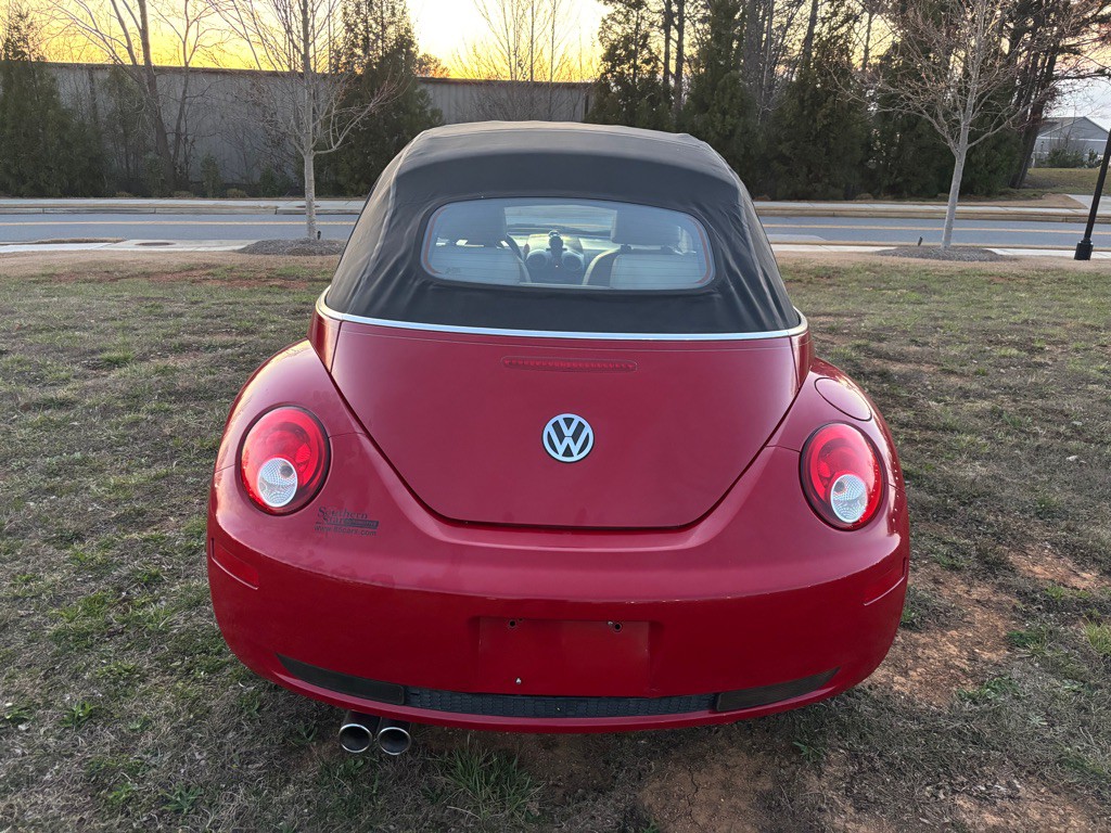 2008 Volkswagen Beetle Image 15