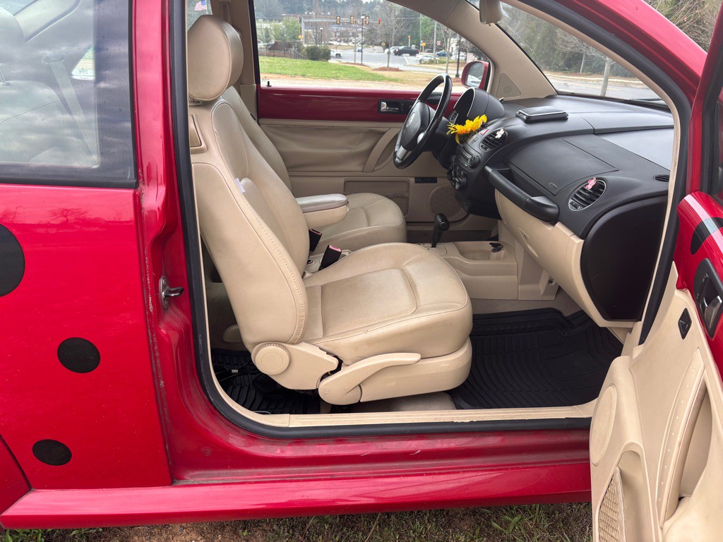 2009 Volkswagen Beetle Image 19