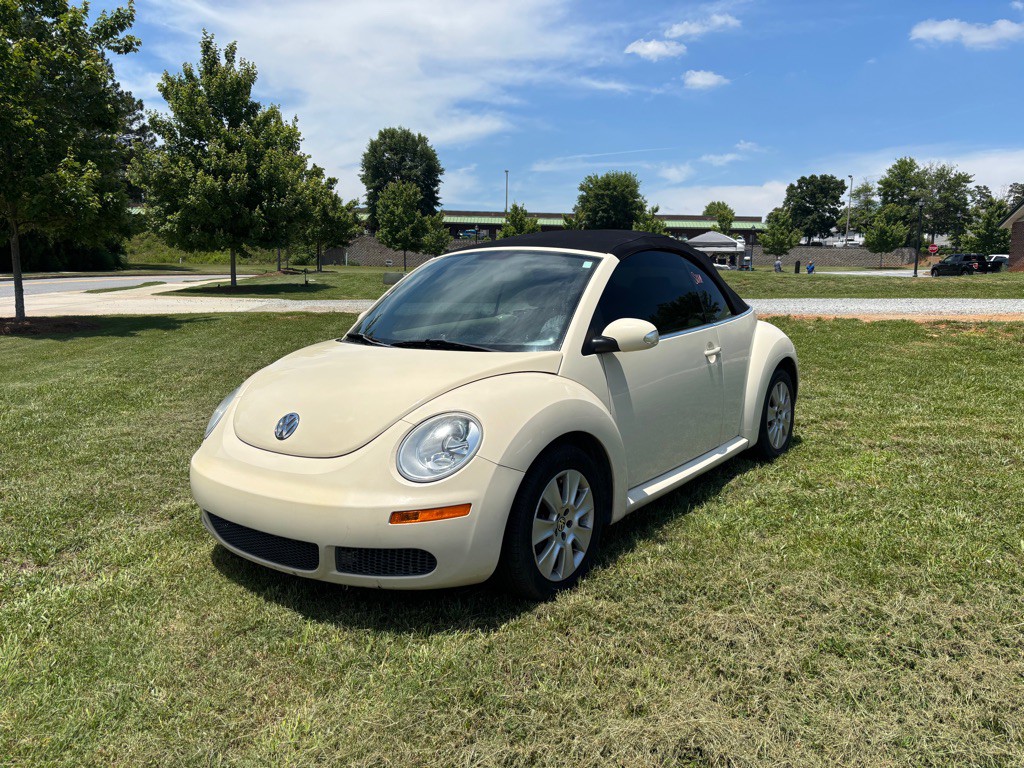 2008 Volkswagen Beetle Image 5