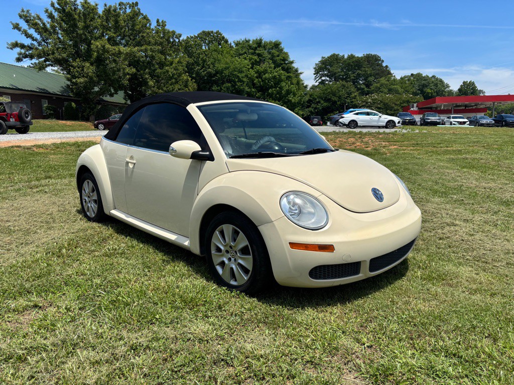 2008 Volkswagen Beetle Image 6