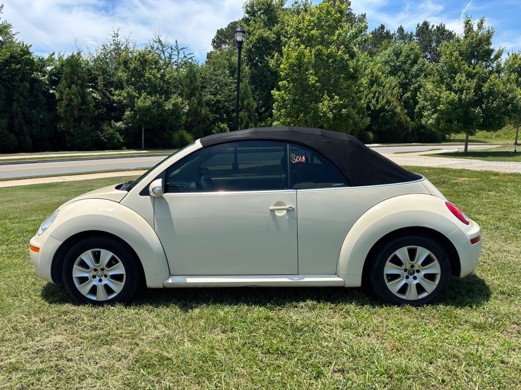 2008 Volkswagen Beetle Image 11
