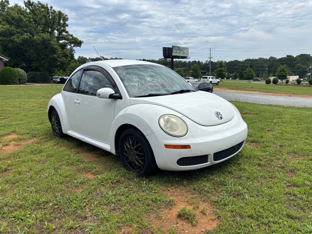 2010 Volkswagen Beetle Image 3
