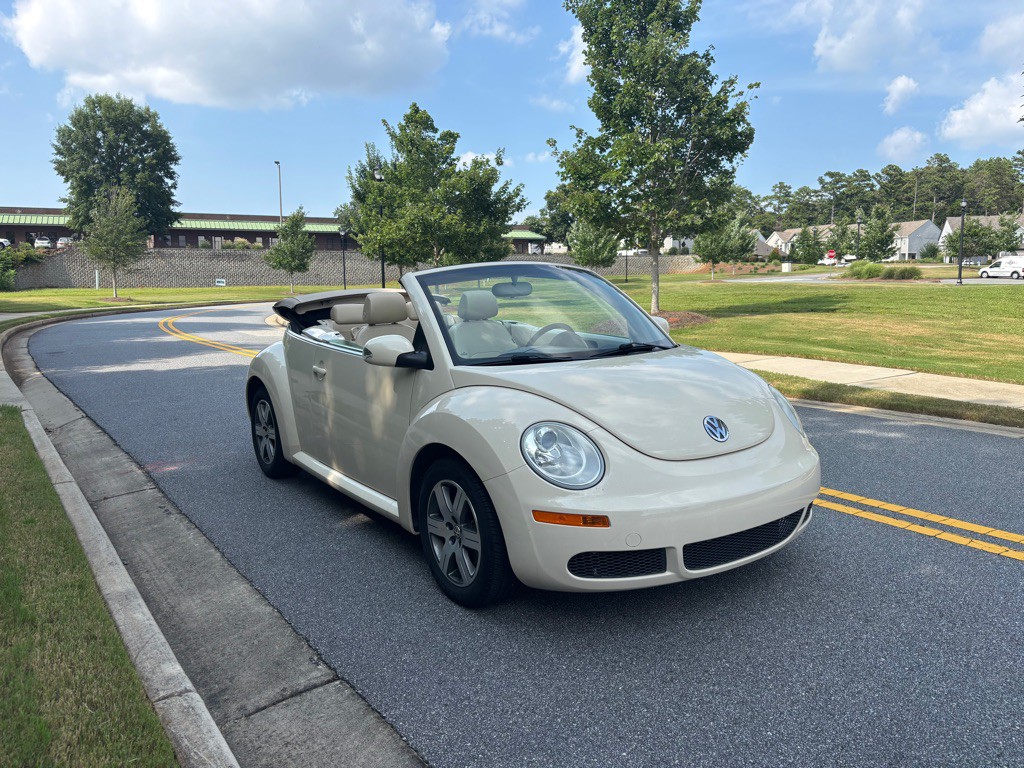 2006 Volkswagen Beetle Image 3