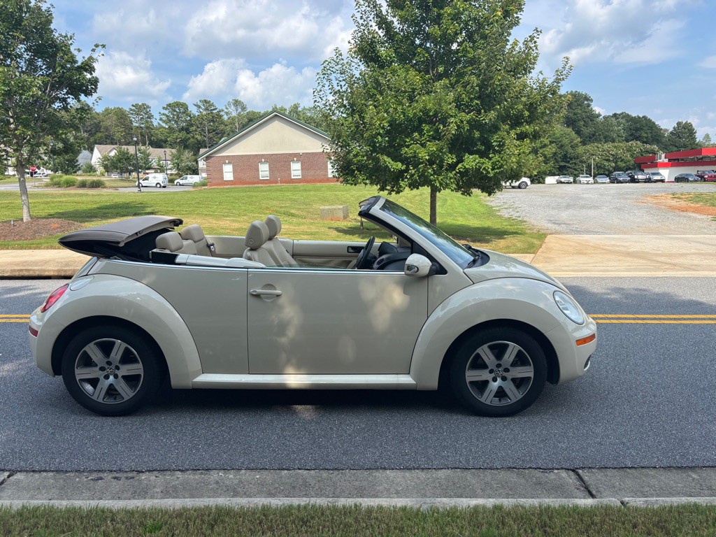 2006 Volkswagen Beetle Image 6