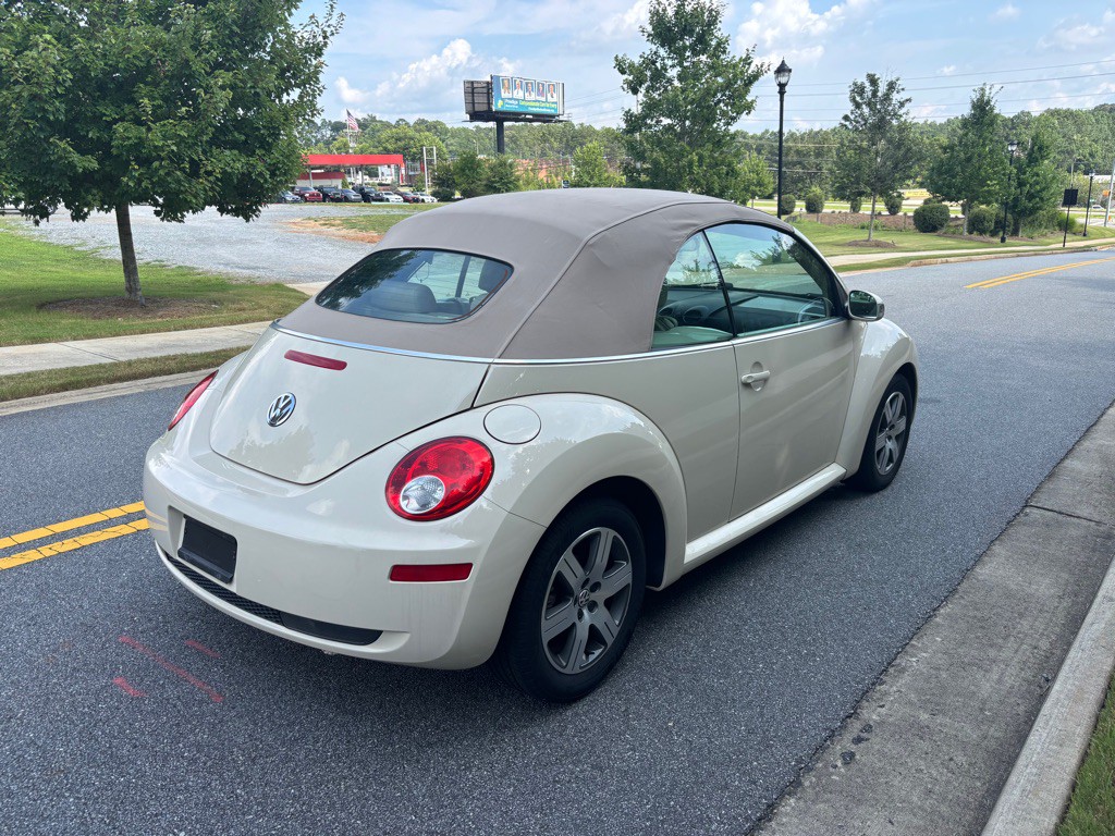 2006 Volkswagen Beetle Image 14