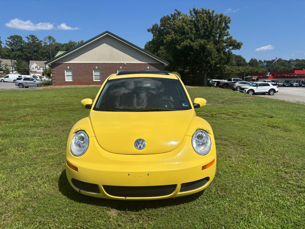 2007 Volkswagen Beetle Image 2