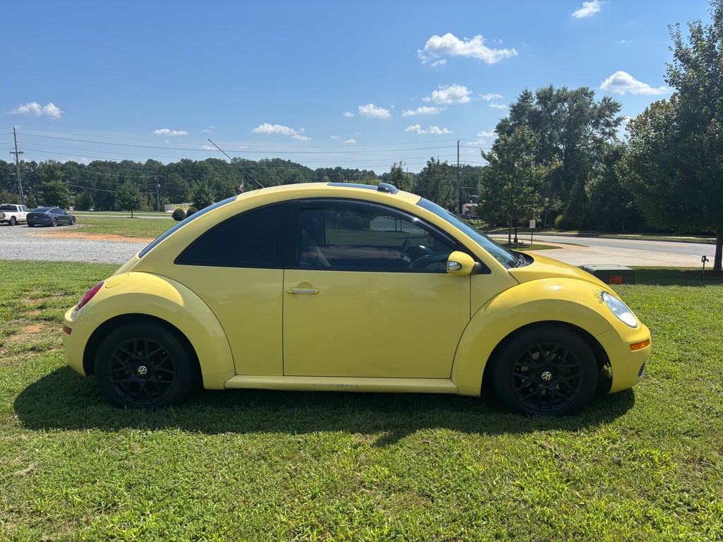 2007 Volkswagen Beetle Image 4
