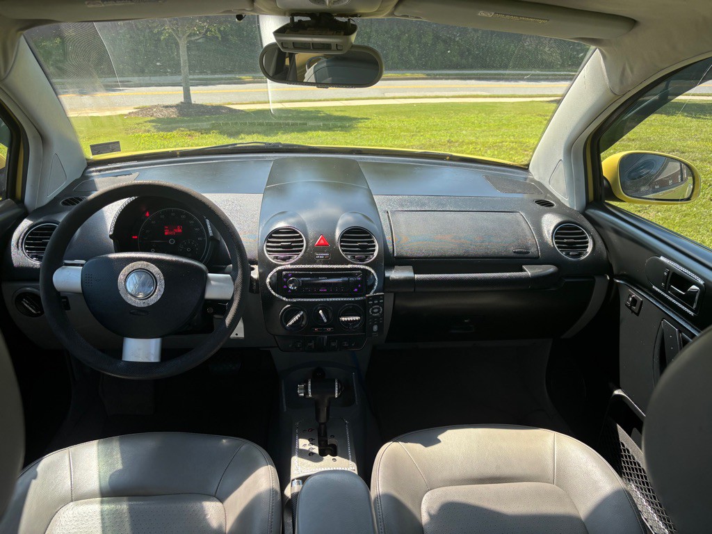 2007 Volkswagen Beetle Image 5