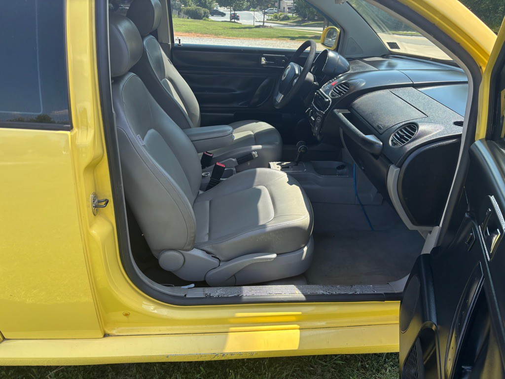 2007 Volkswagen Beetle Image 15