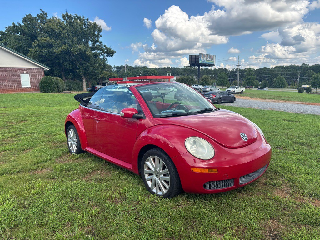 2008 Volkswagen Beetle Image 3