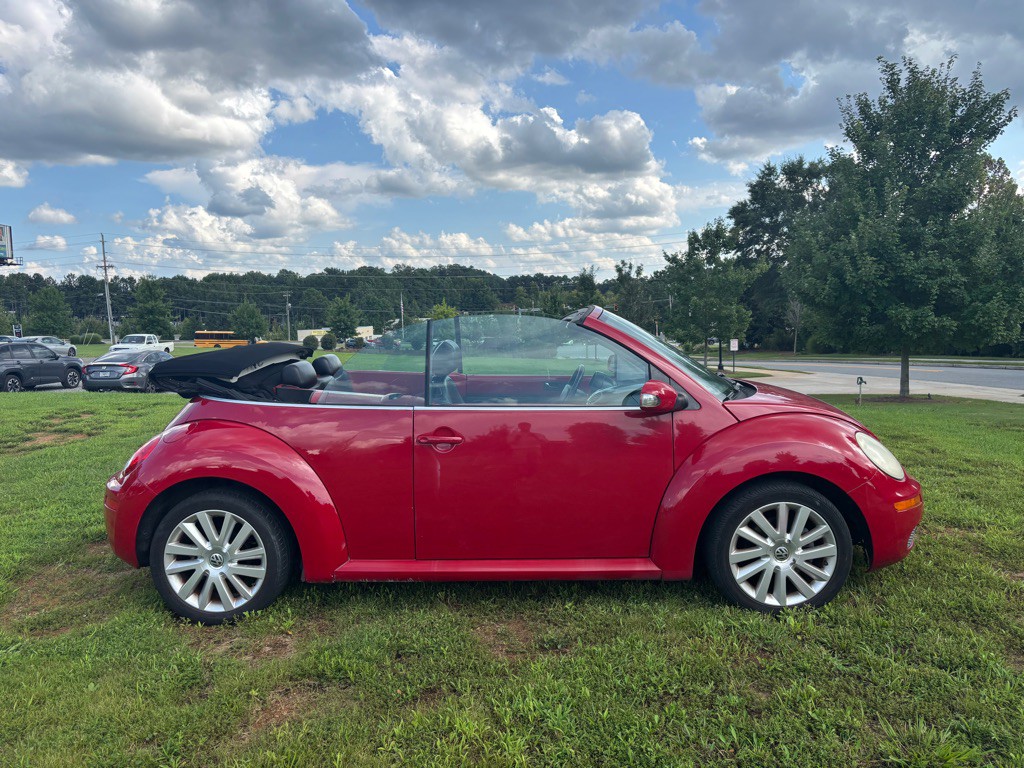 2008 Volkswagen Beetle Image 5
