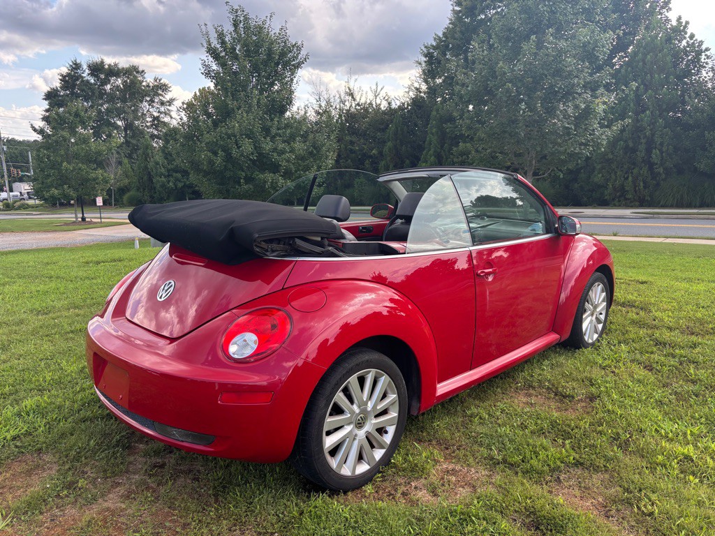 2008 Volkswagen Beetle Image 6