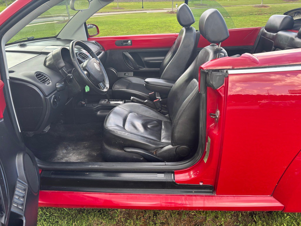 2008 Volkswagen Beetle Image 15