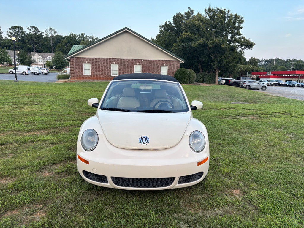 2010 Volkswagen Beetle Image 7
