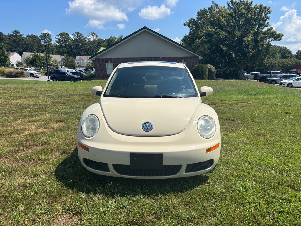 2007 Volkswagen Beetle Image 2