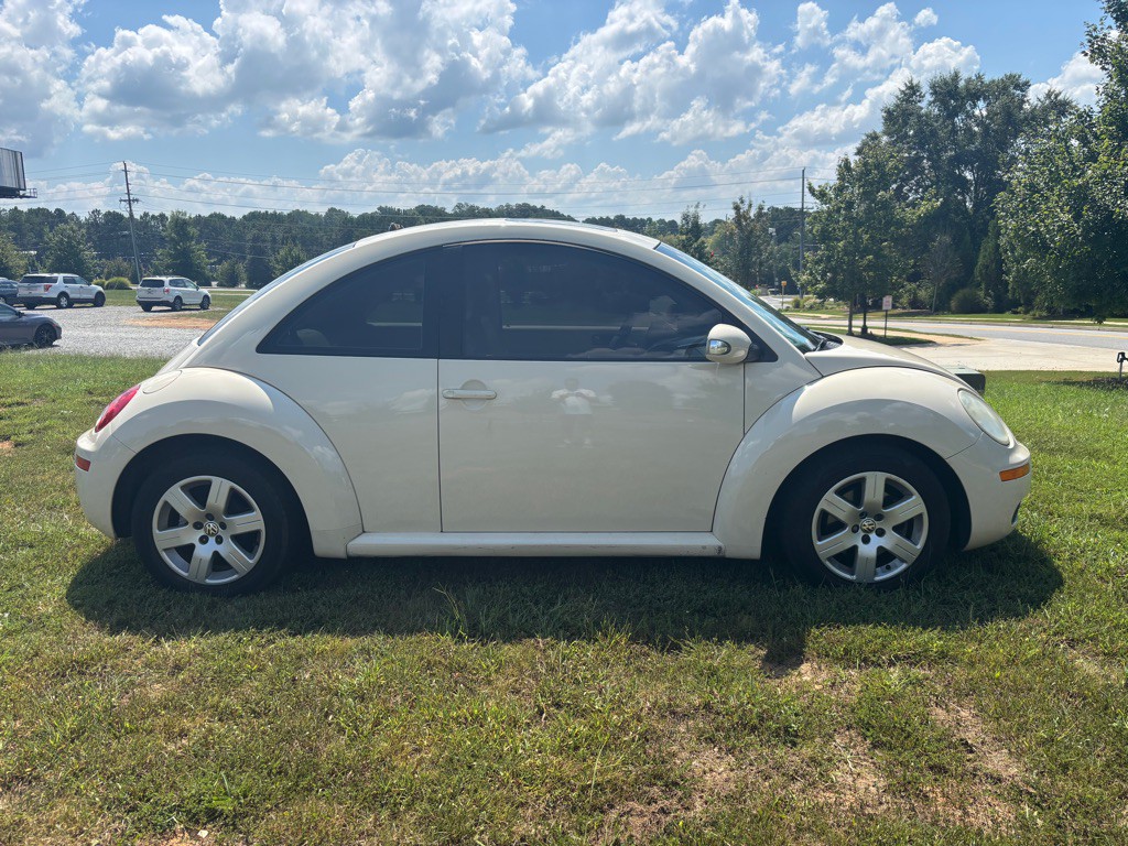 2007 Volkswagen Beetle Image 5