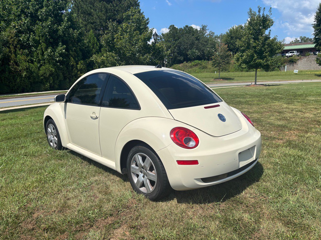 2007 Volkswagen Beetle Image 8