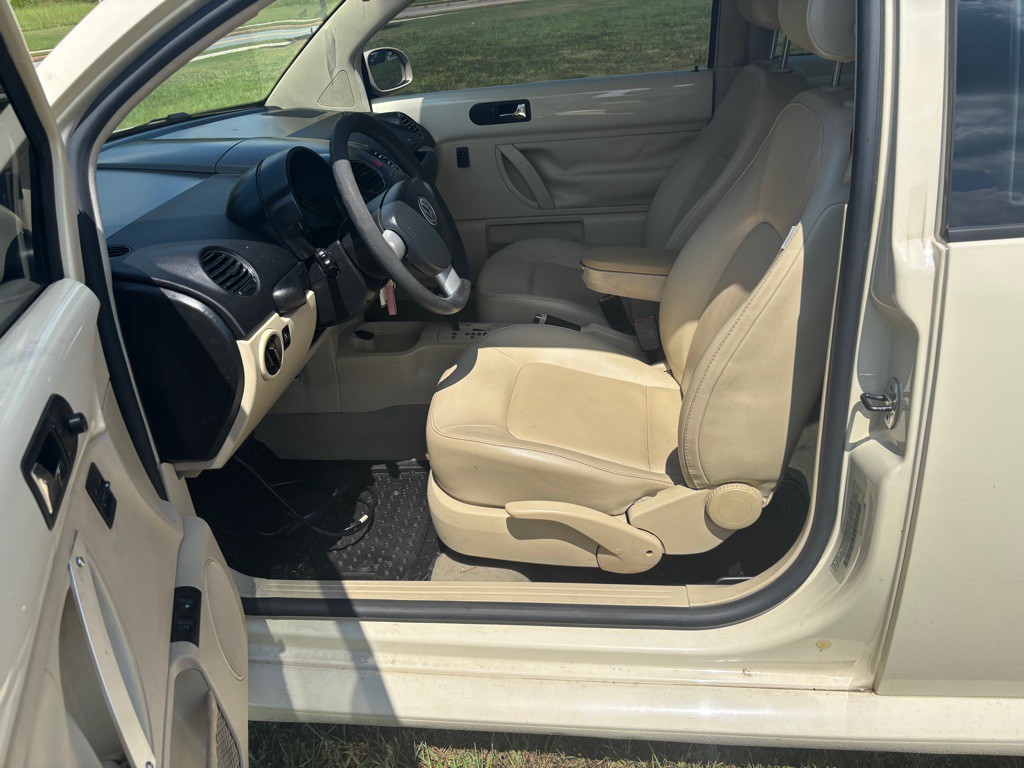 2007 Volkswagen Beetle Image 11
