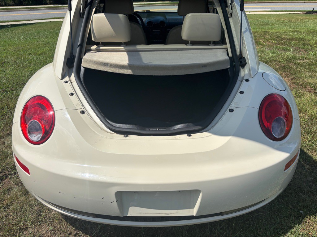 2007 Volkswagen Beetle Image 15