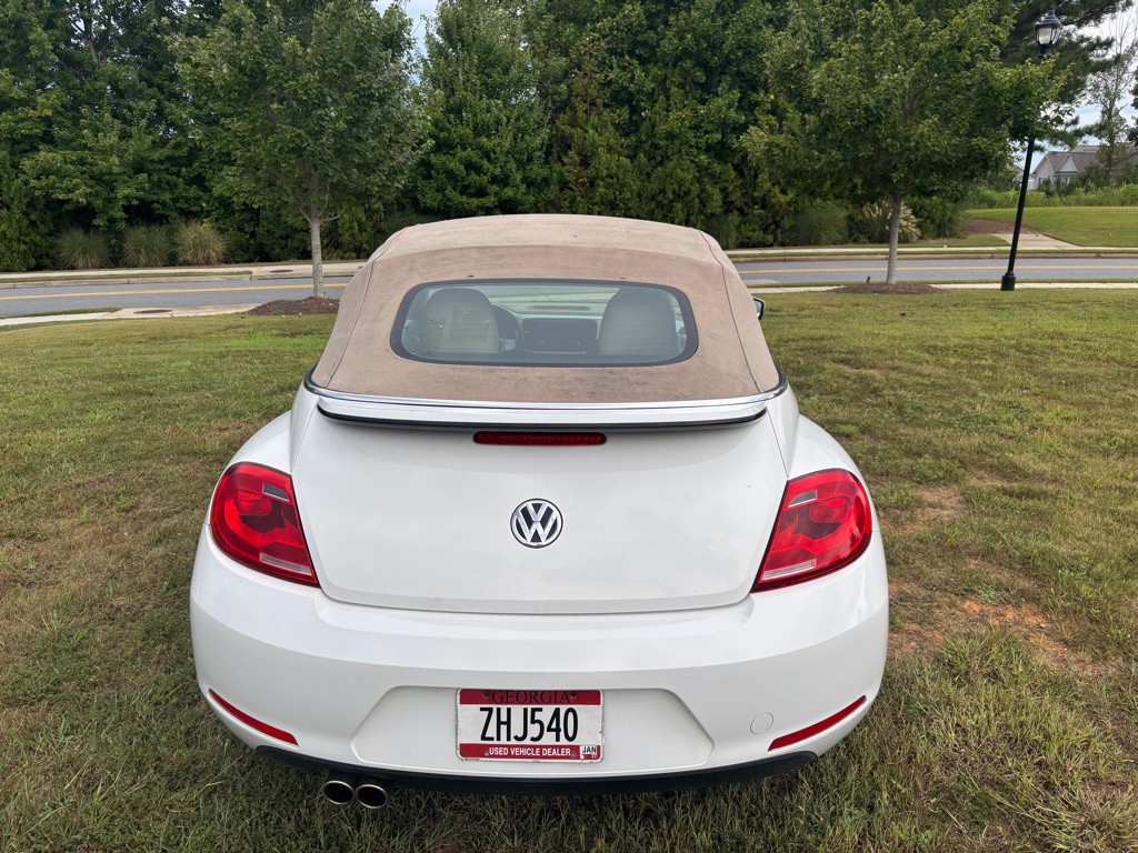 2013 Volkswagen Beetle Image 15