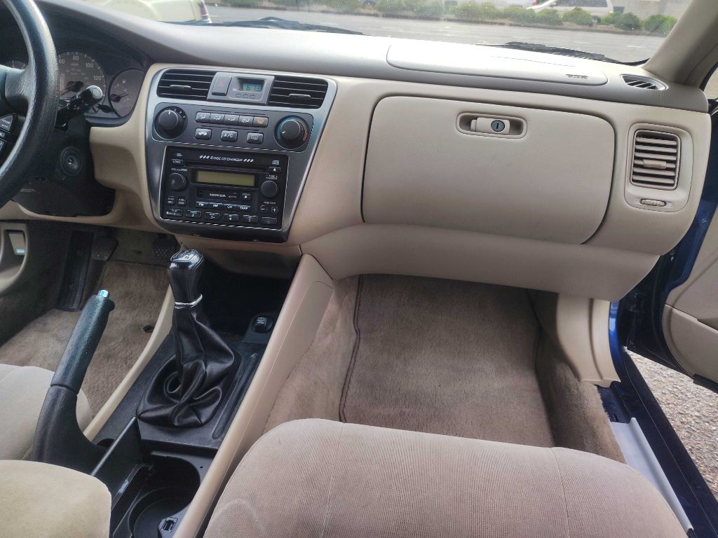 2001 Honda Accord Image 11
