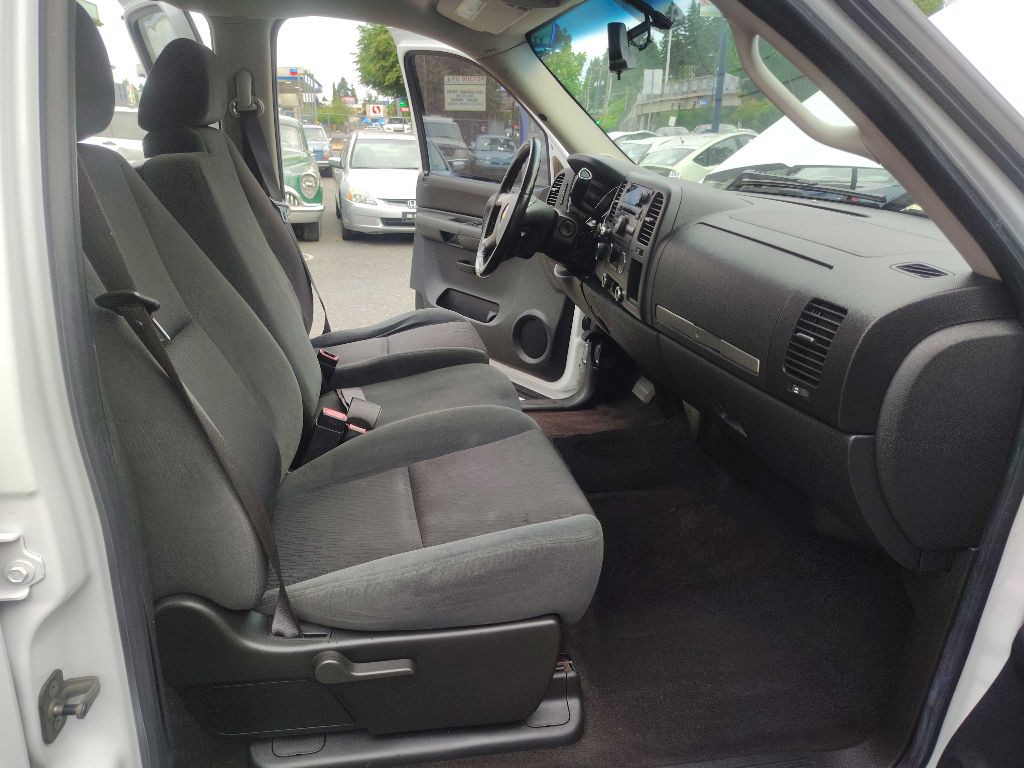 2009 Chevrolet Silverado 1500 Image 17