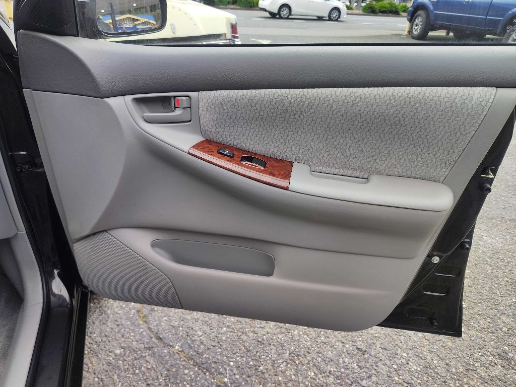 2003 Toyota Corolla Image 24