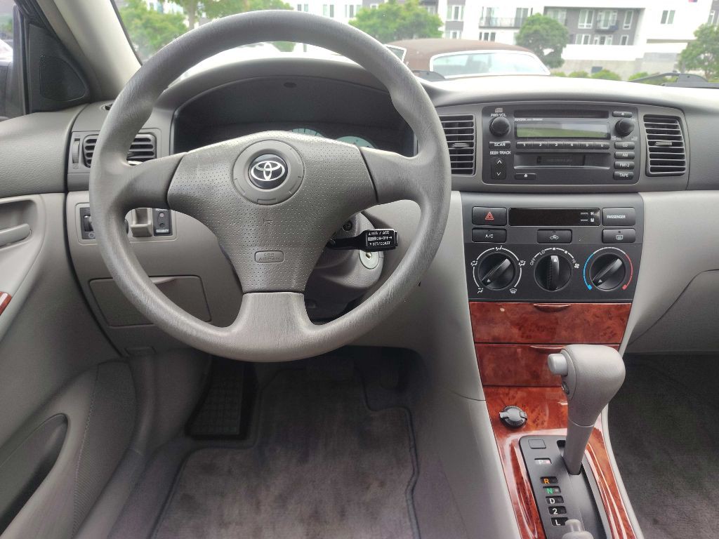 2003 Toyota Corolla Image 10