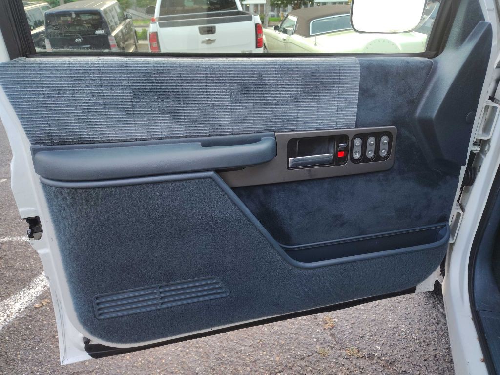 1994 GMC Sierra Image 21