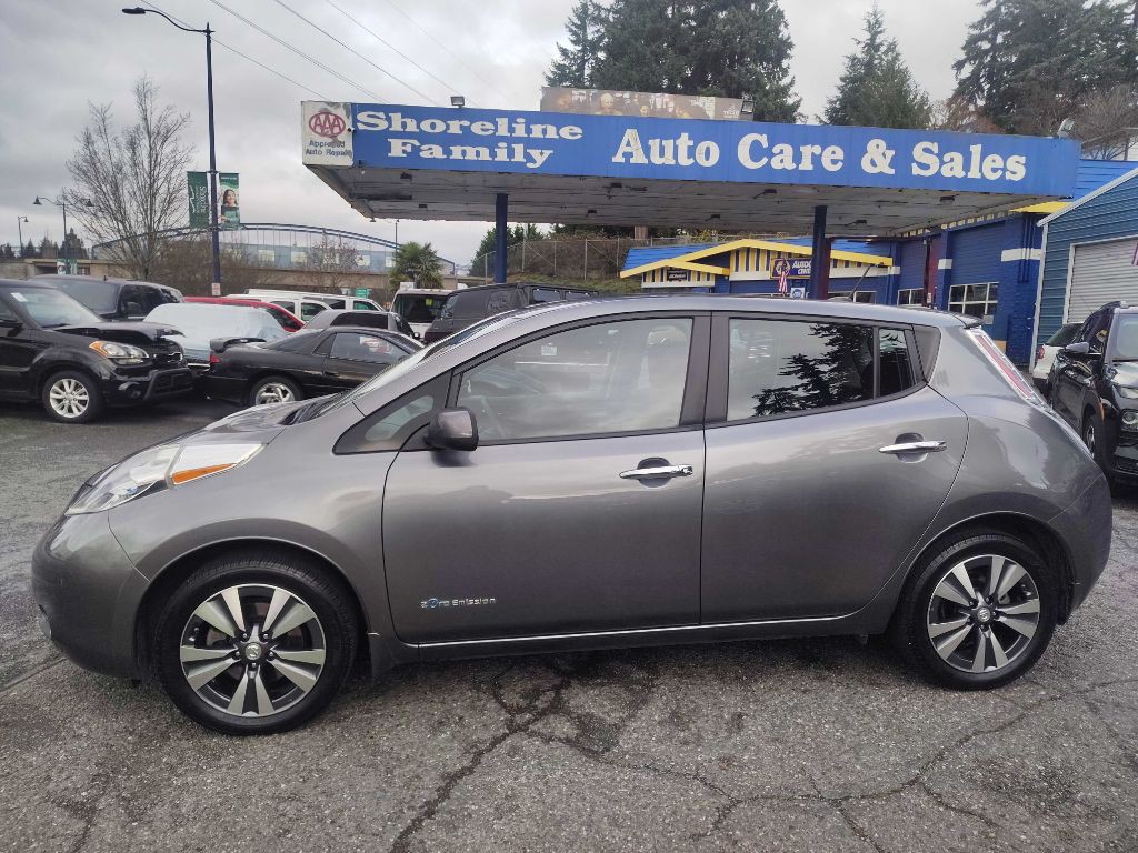 2015 Nissan Leaf Image 1