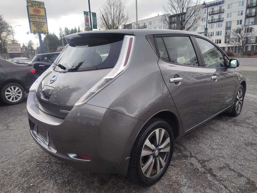 2015 Nissan Leaf Image 4