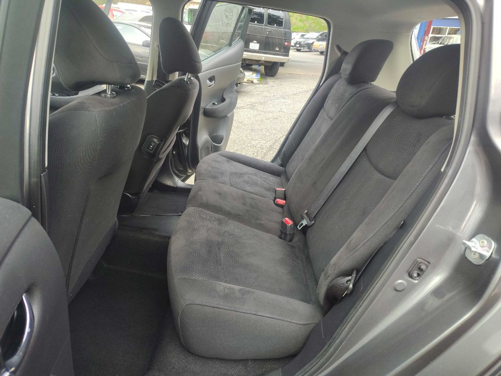 2015 Nissan Leaf Image 14
