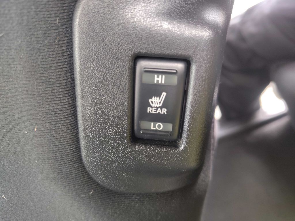 2015 Nissan Leaf Image 18