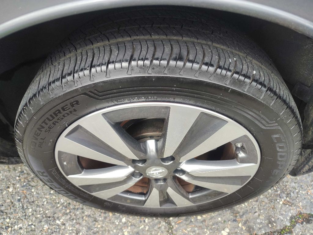 2015 Nissan Leaf Image 26